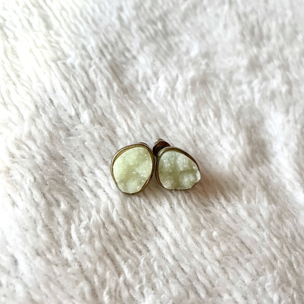 White geode stud earrings